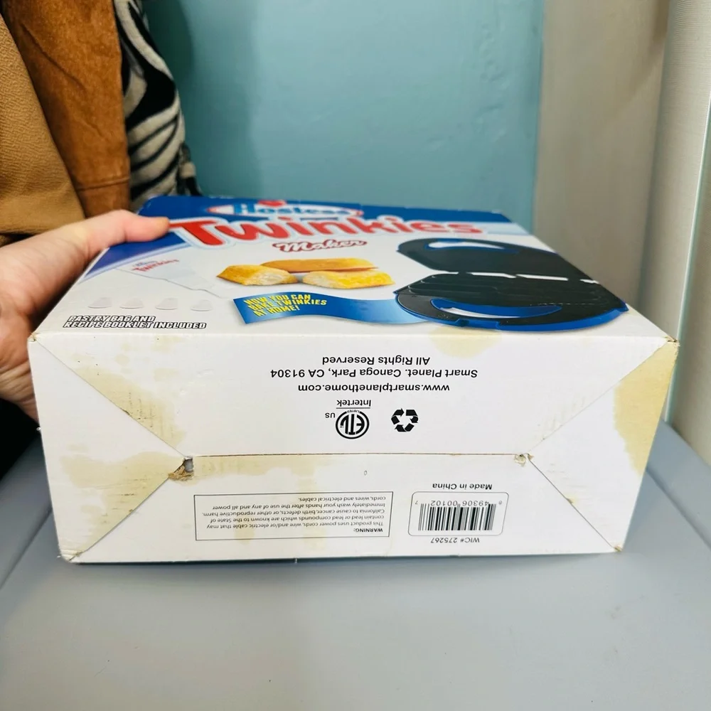 Hostess Twinkie Maker 6-Count With Recipe Book + Pastry Bag - New In Box